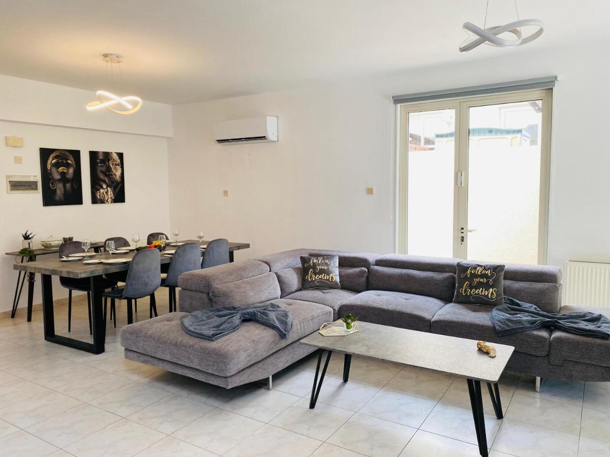 Gaia - 4 Bedroom House In Larnaca Buitenkant foto