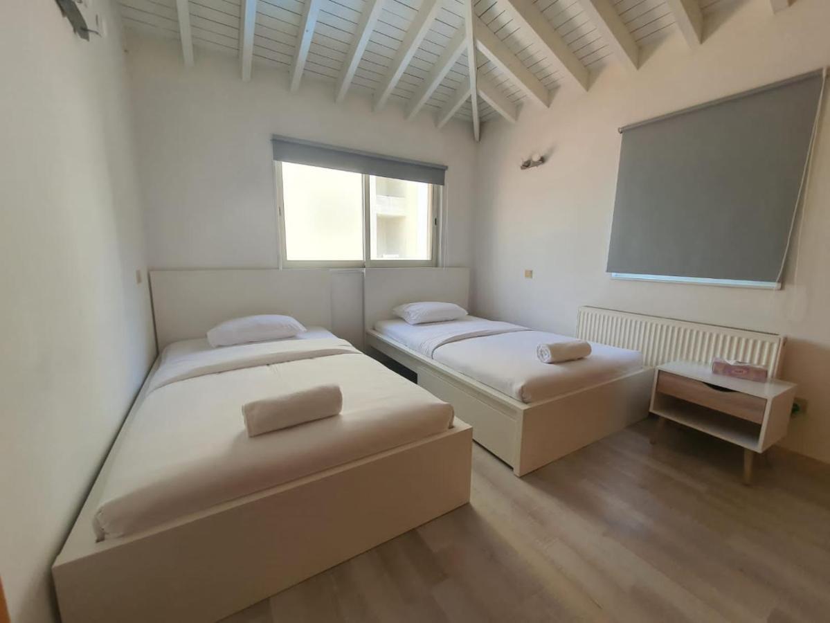 Gaia - 4 Bedroom House In Larnaca Buitenkant foto
